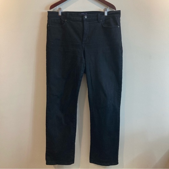 NYDJ Sz 18 Straight Lift Tuck Technology High Rise  Black Jeans - Picture 1 of 14